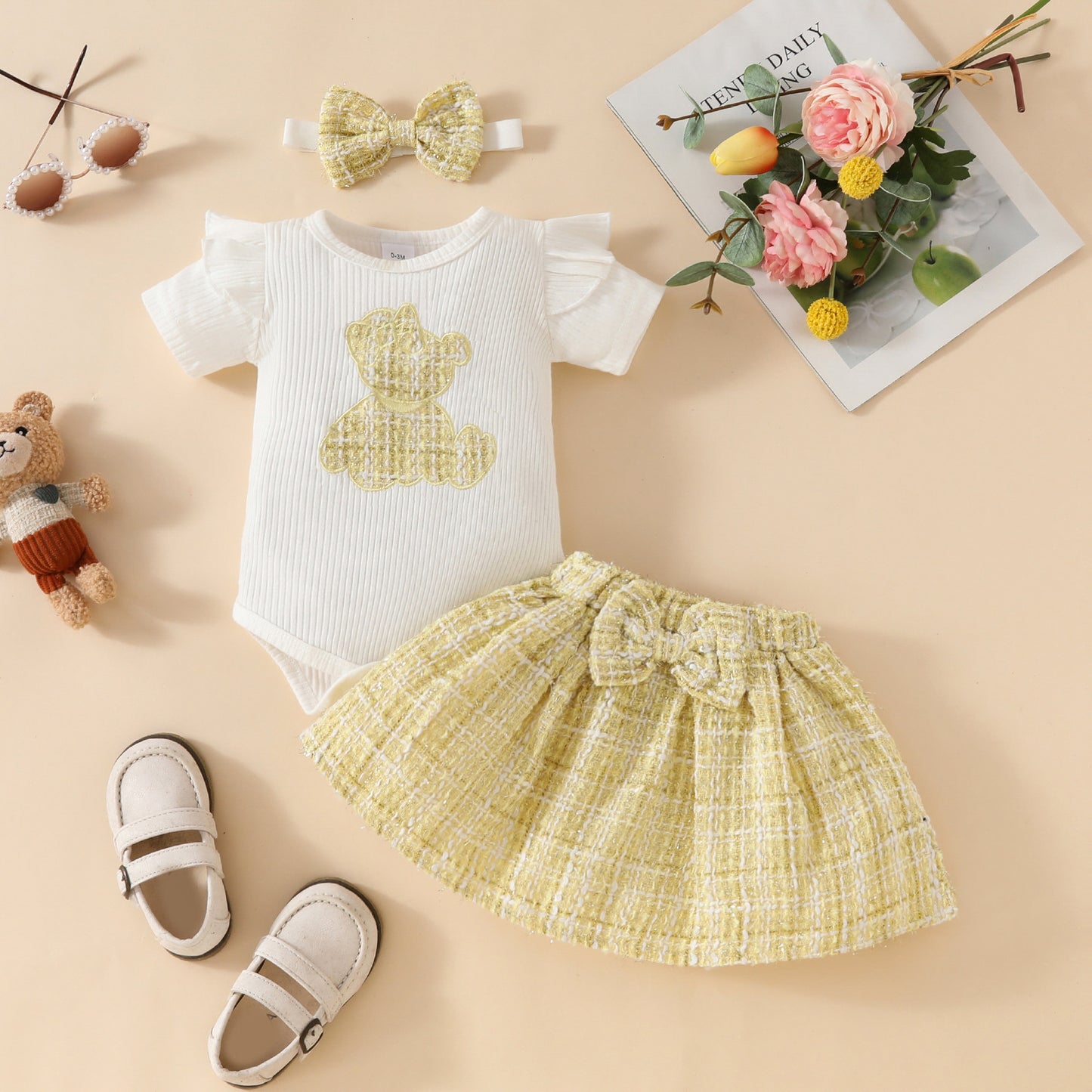 Baby short-sleeved skirt suit for girls with embroidered cute bear romper with gold silk skirt