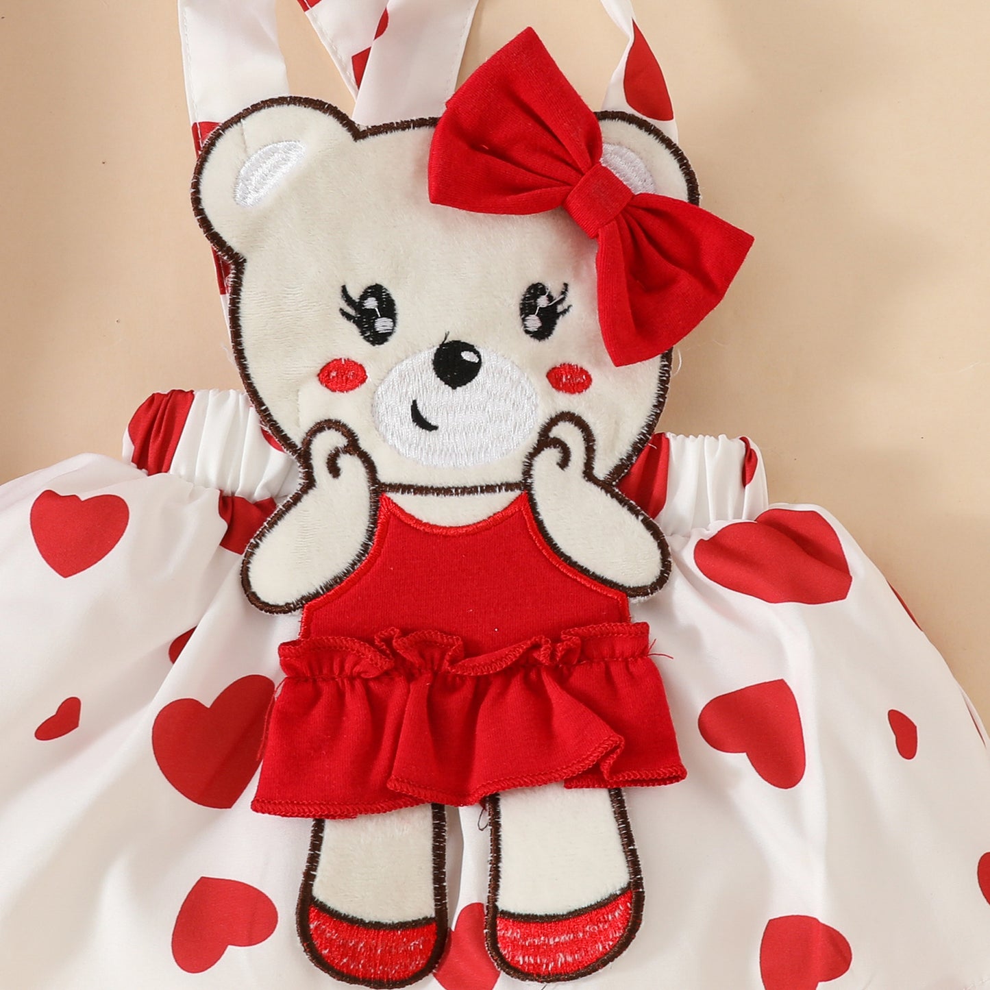 Sweet and cute cartoon bear love baby girl solid color short-sleeved top suspender skirt hairband summer skirt suit