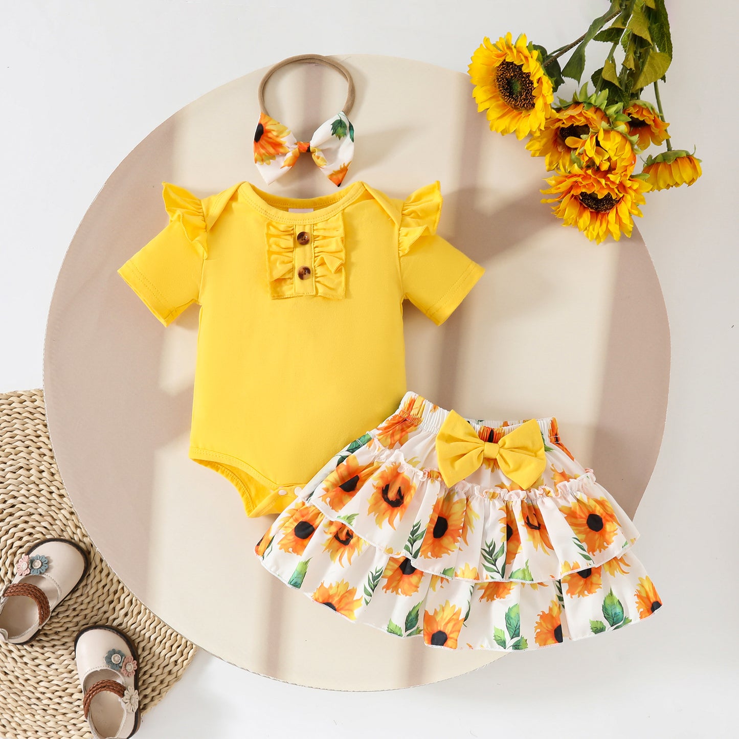 Summer baby girl button ruffled edge short-sleeved romper with flower bow half-length cake skirt suit