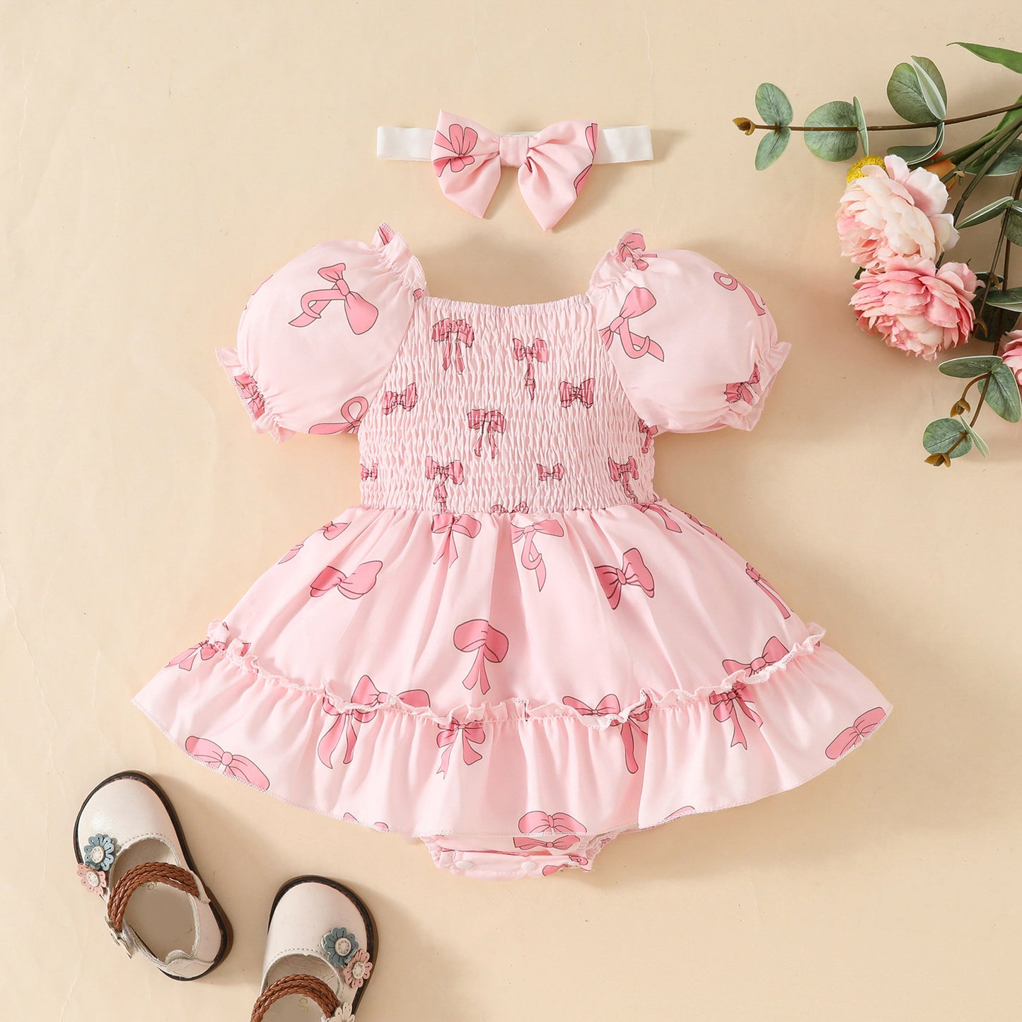 Summer baby girl pink short-sleeved triangle romper dress with bow print square collar